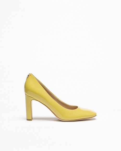 guess yellow shoes