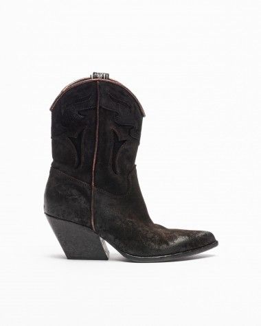 Elena Iachi Cowboy boots