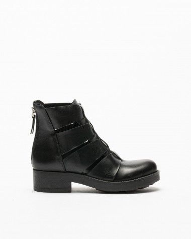 Dropp Ankle Boots