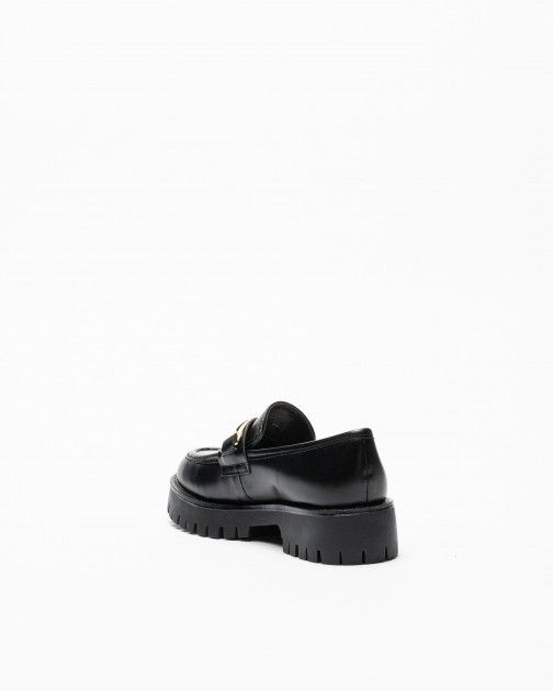 Sapatos loafer Guess