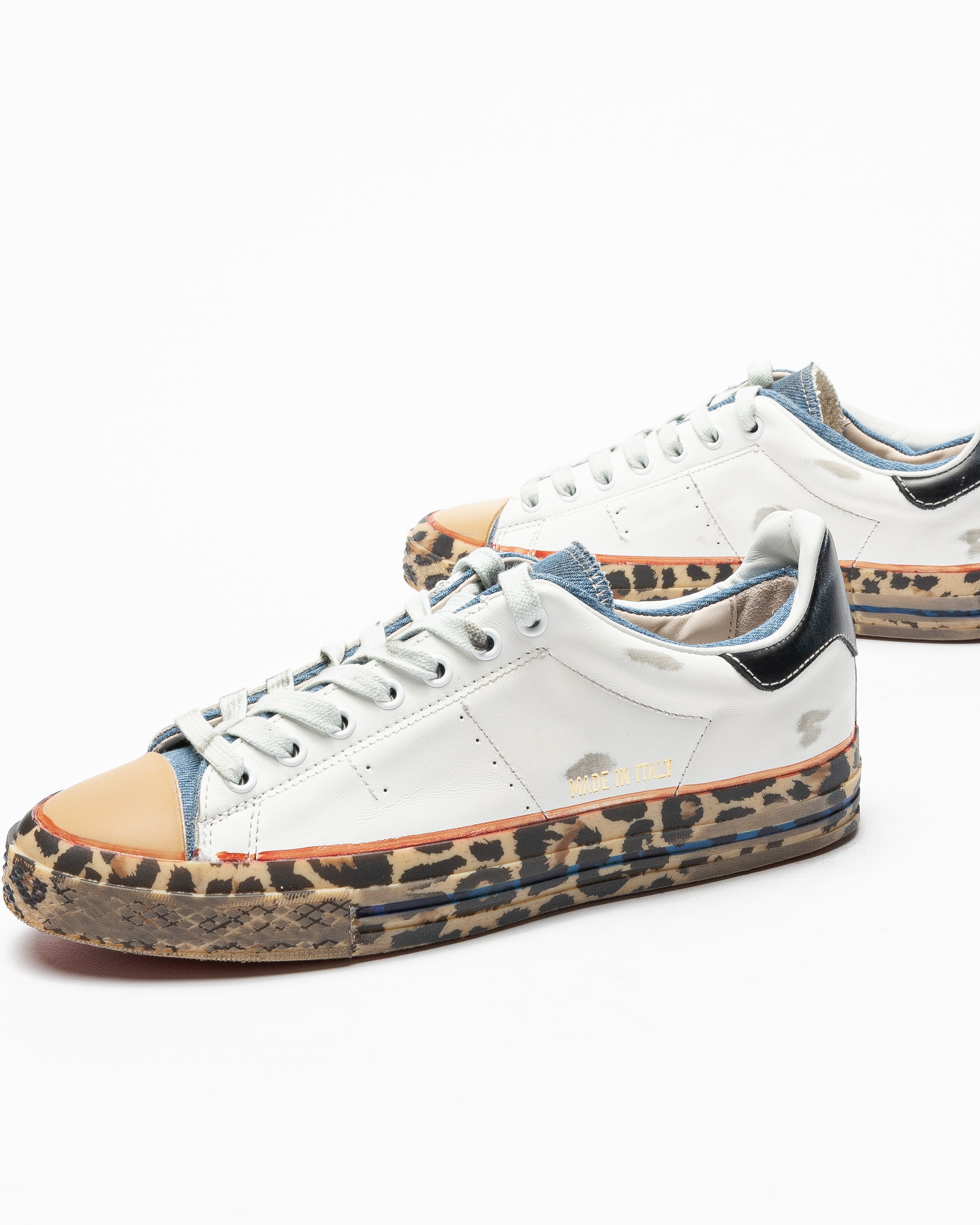 Hidnander White sneakers