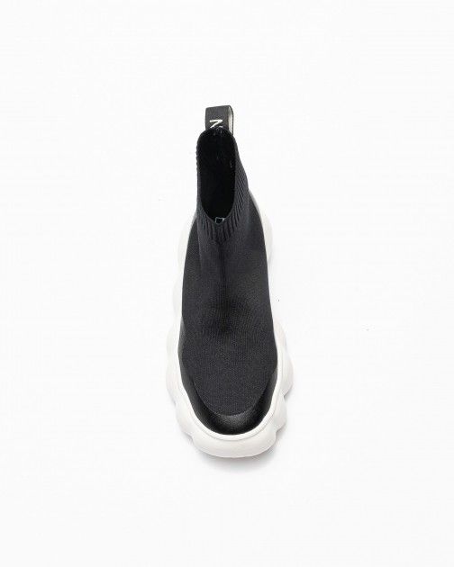 No Name Slip-On Sneakers