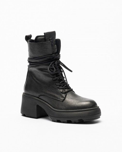 Dropp Ankle Boots