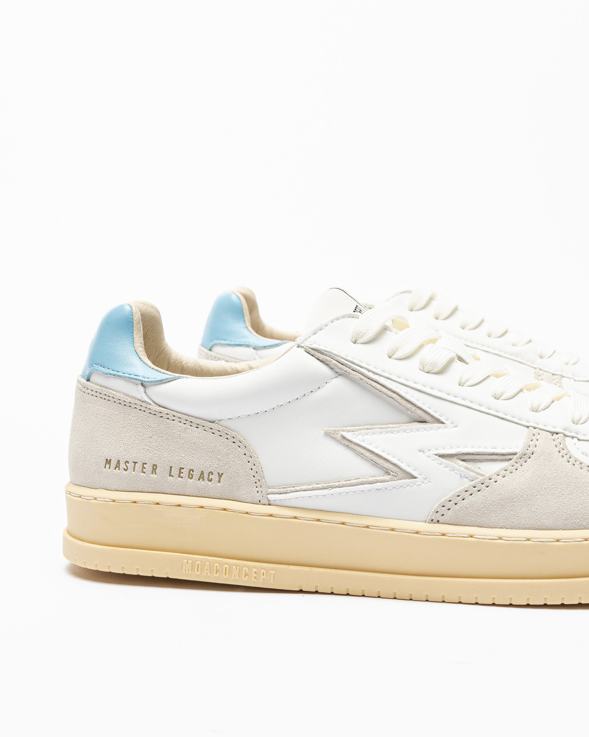 Sapatilhas brancas Moa