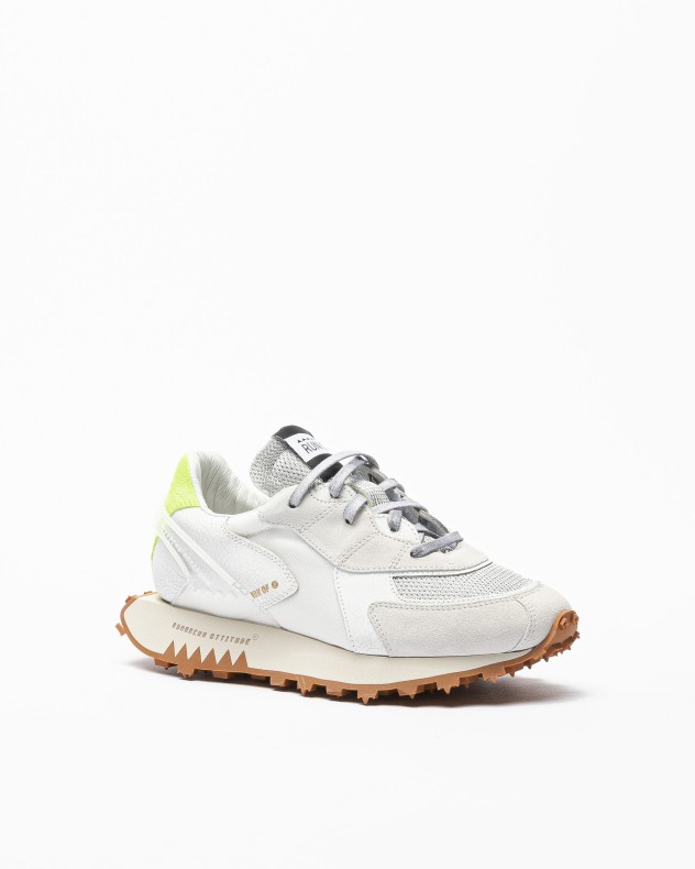 Sneakers Run Of