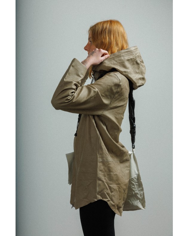 Veste longue en cuir MUT