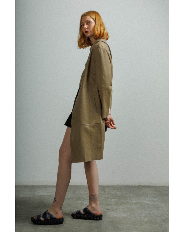 Veste longue en cuir MUT