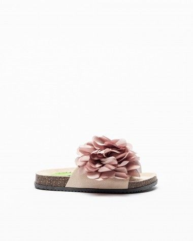Pokemaoke Slide sandals