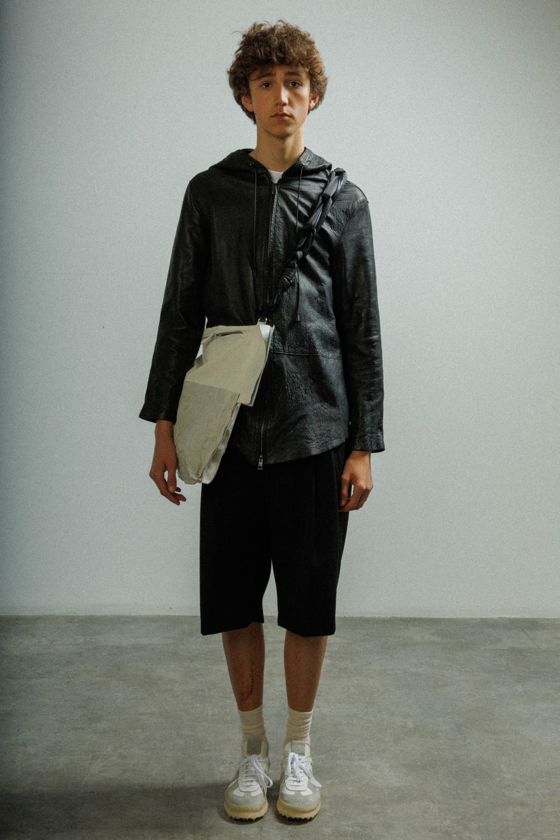 Chaqueta larga de cuero MUT