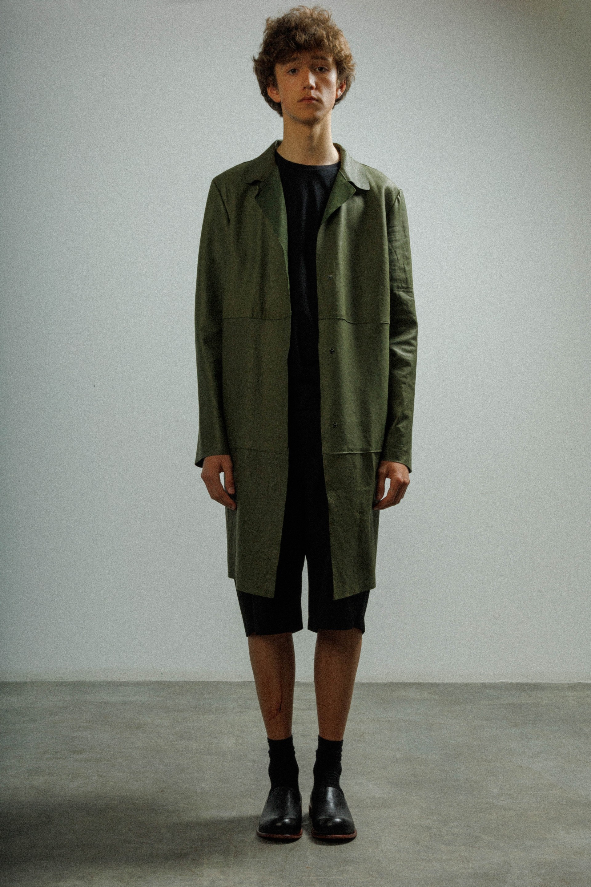 Veste longue en cuir MUT