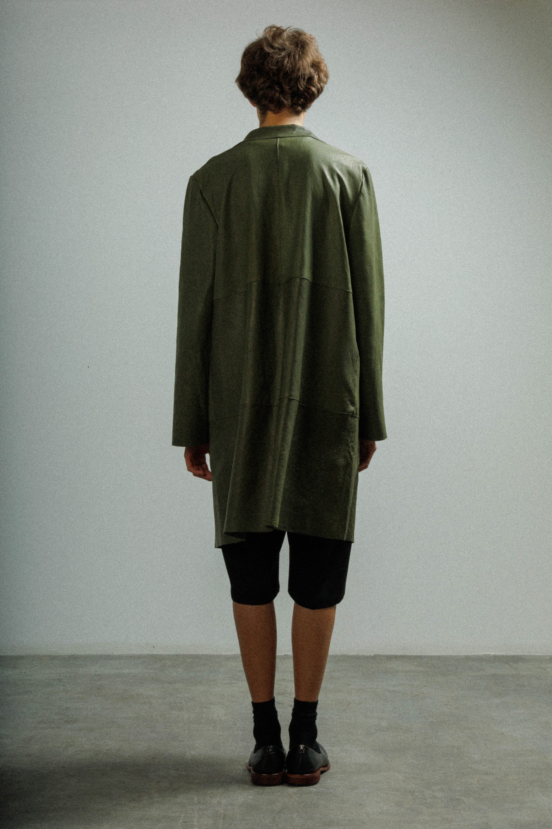 Veste longue en cuir MUT