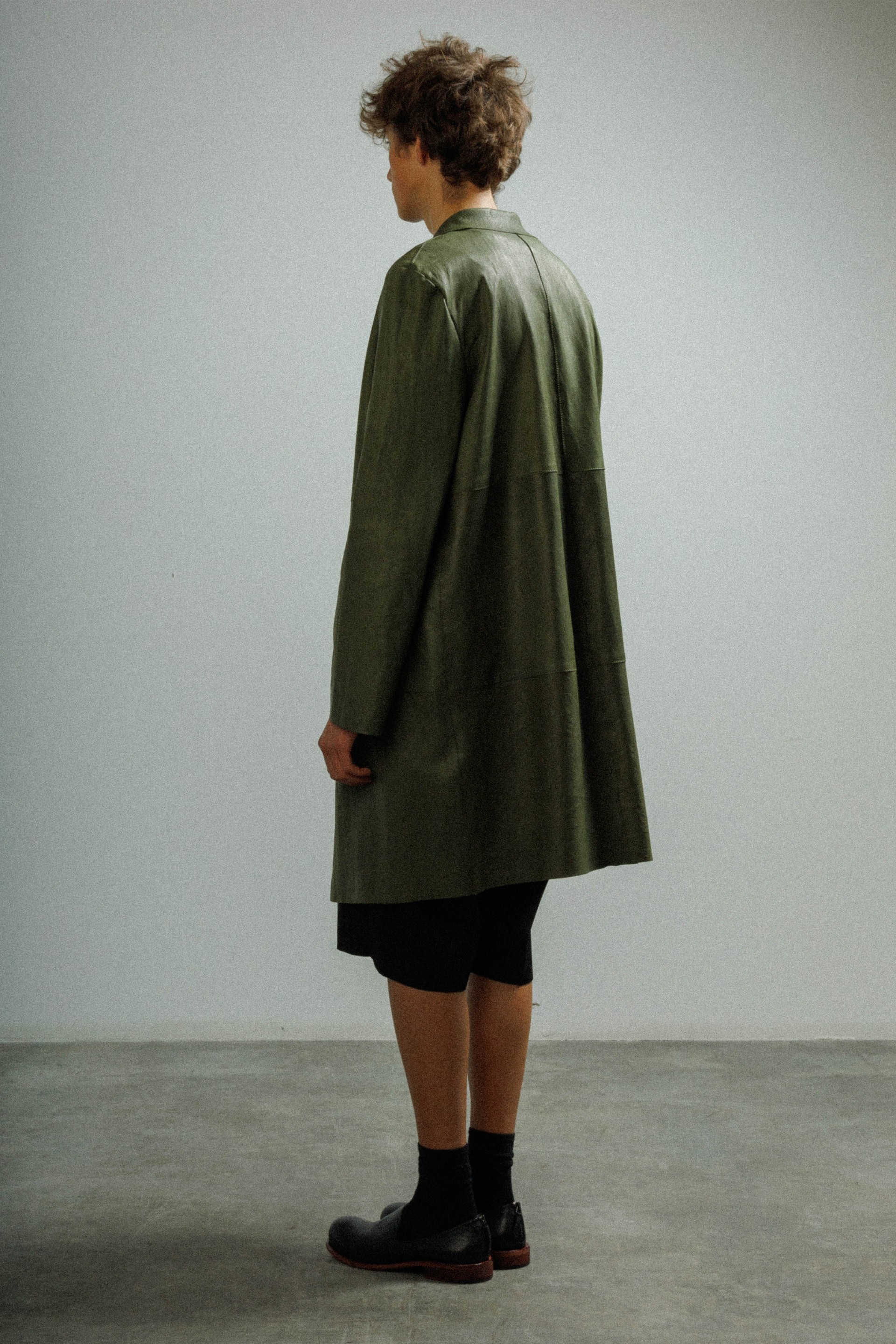 Veste longue en cuir MUT