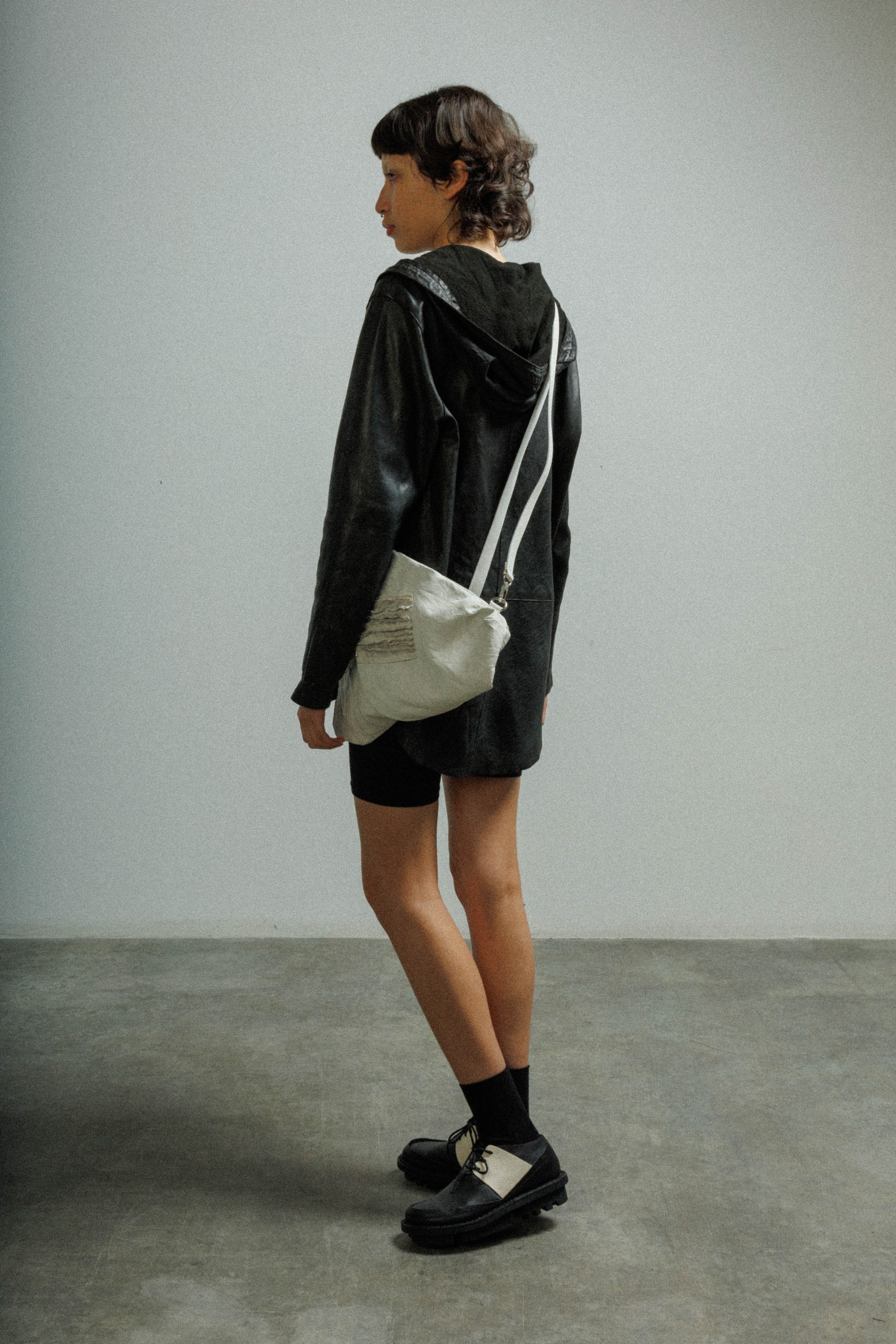 Chaqueta larga de cuero MUT