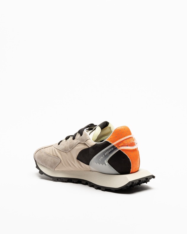Sneakers Run Of