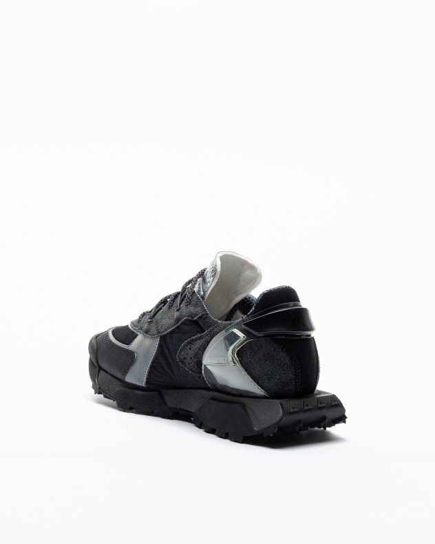 Sneakers Run Of