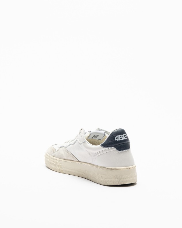 Weiße Sneakers 4B12