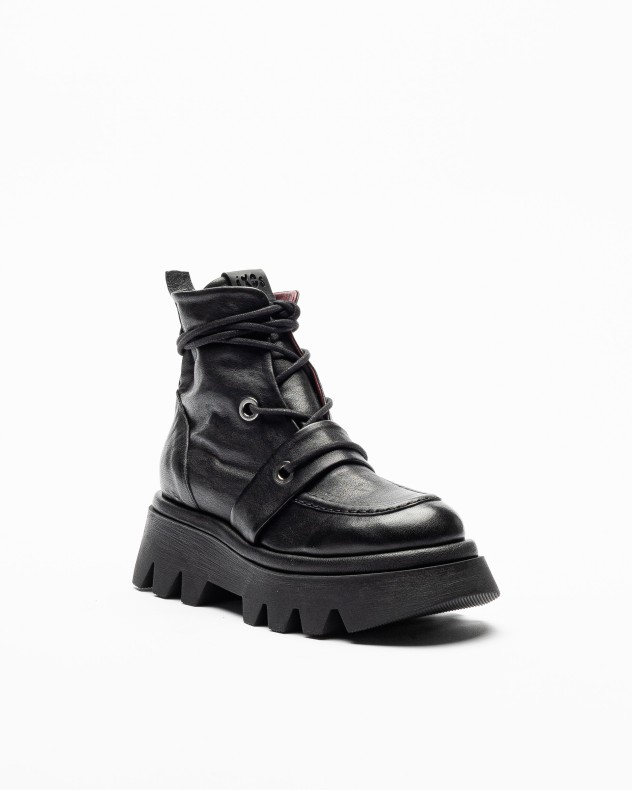 Ixos Boots