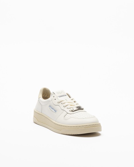 Sneakers East Pacific Trade