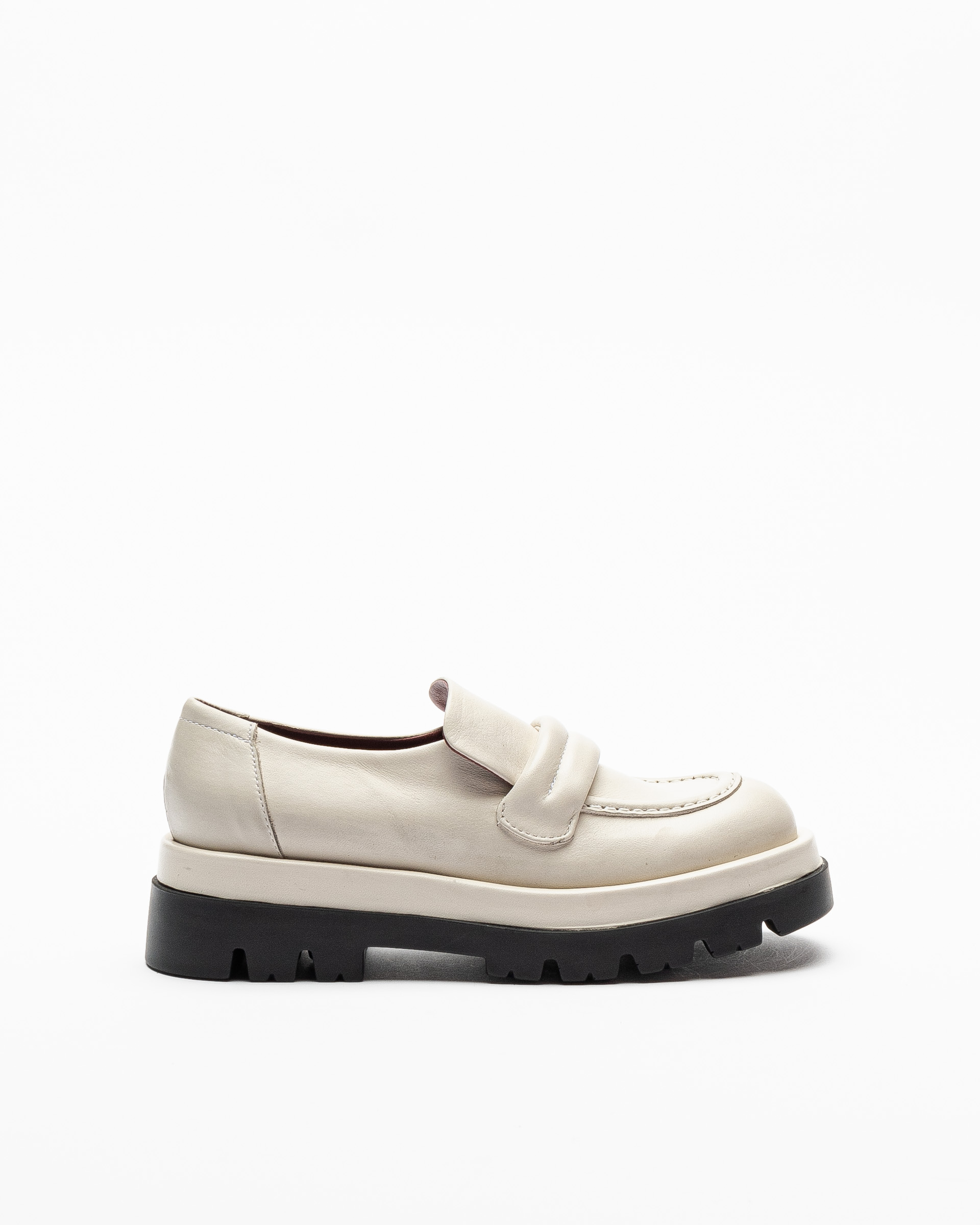 Ixos Loafers