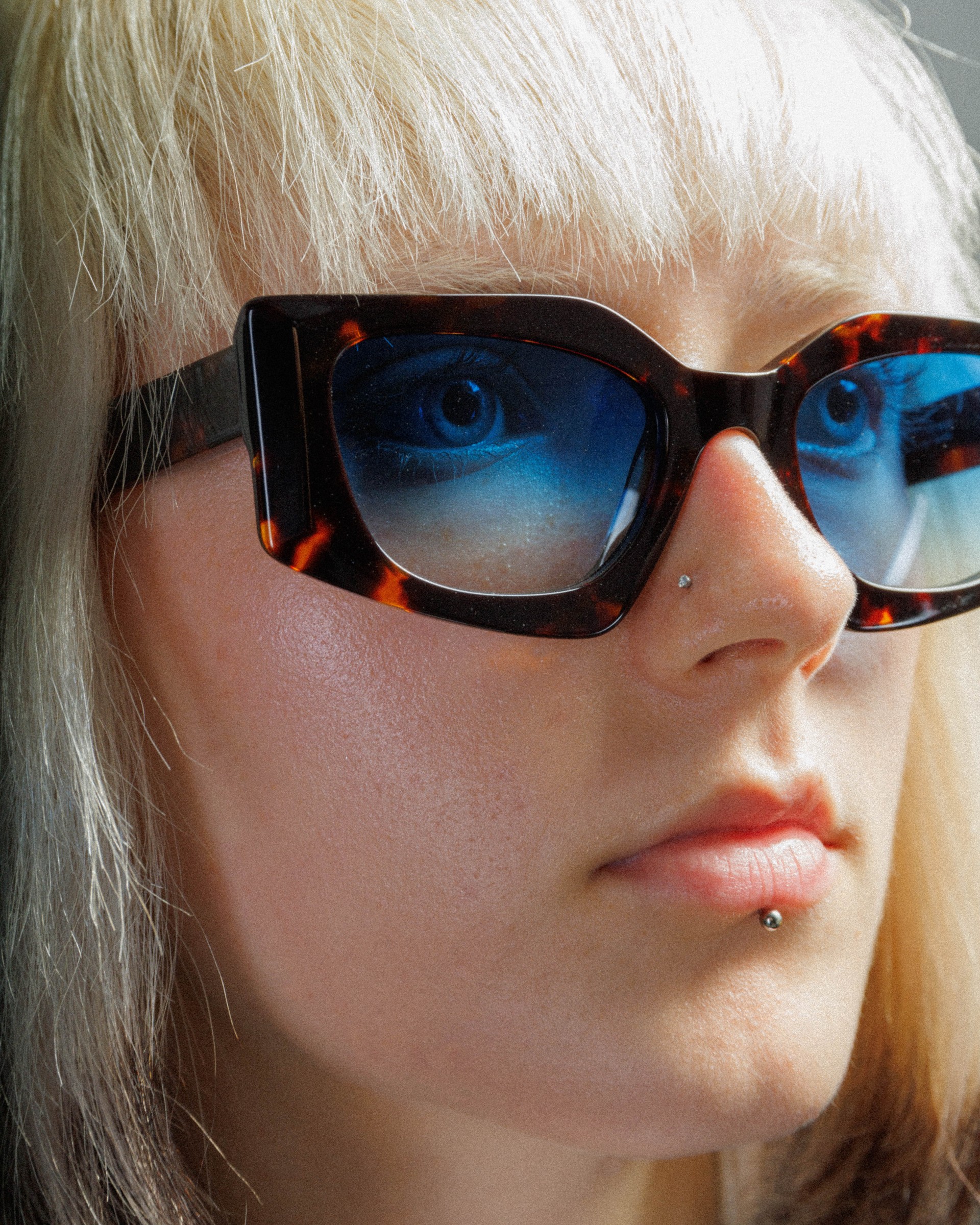 Occhiali da sole District people