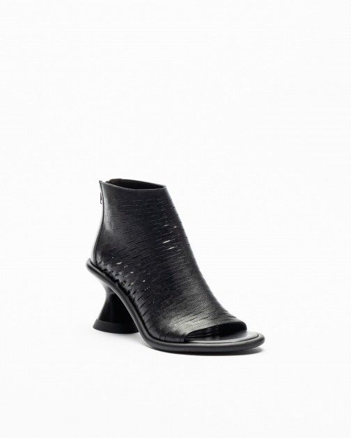 Strategia Ankle Boots