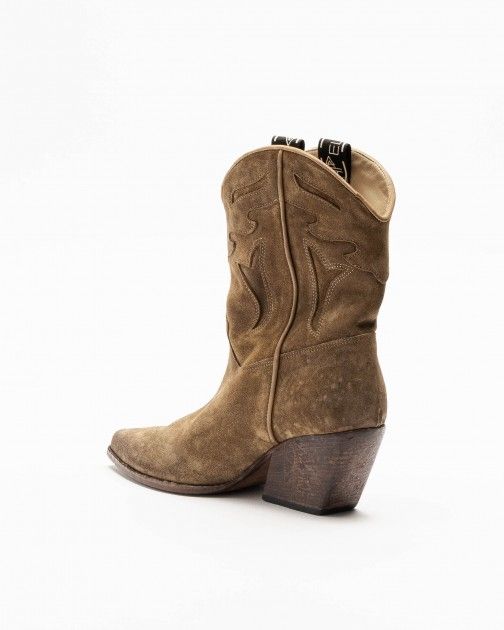 Elena Iachi Cowboy boots
