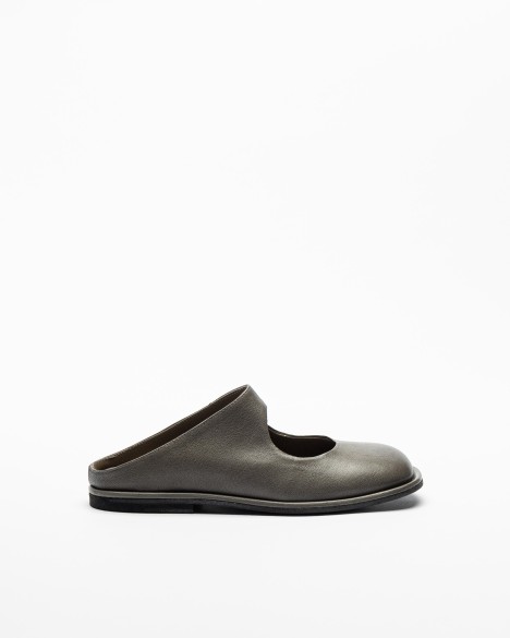 Mules Ernesto Dolani