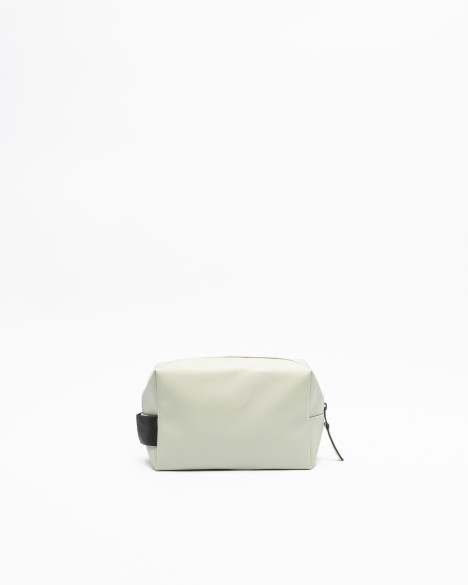 Rains Necessaire