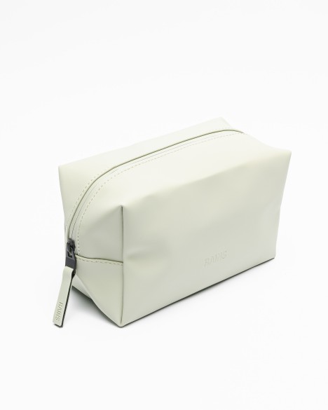 Rains Necessaire