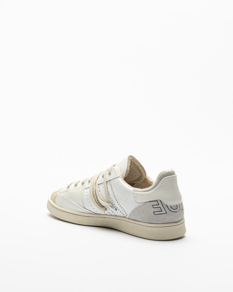 Wei�e Sneakers Hidnander