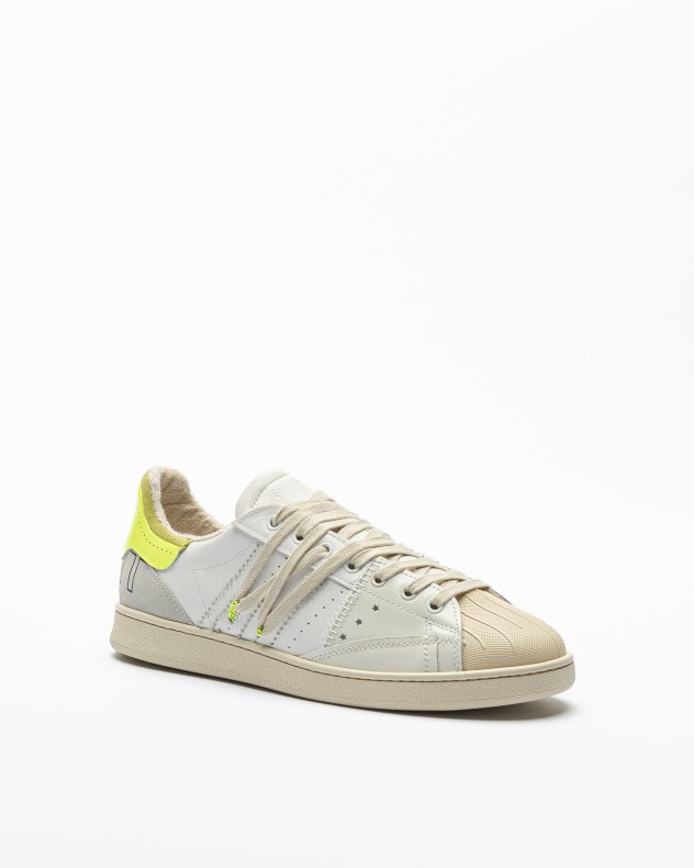 Wei�e Sneakers Hidnander
