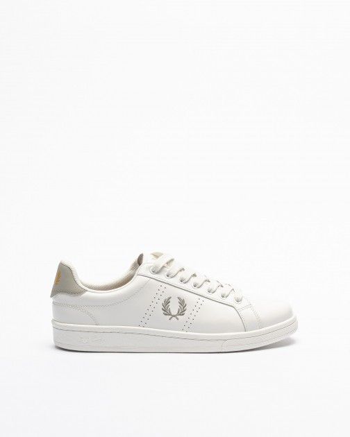 Baskettes blanches Fred Perry