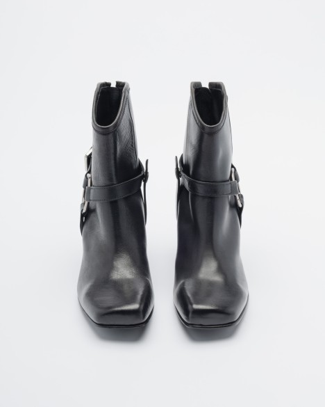 Botins Ernesto Dolani Botins Ernesto Dolani