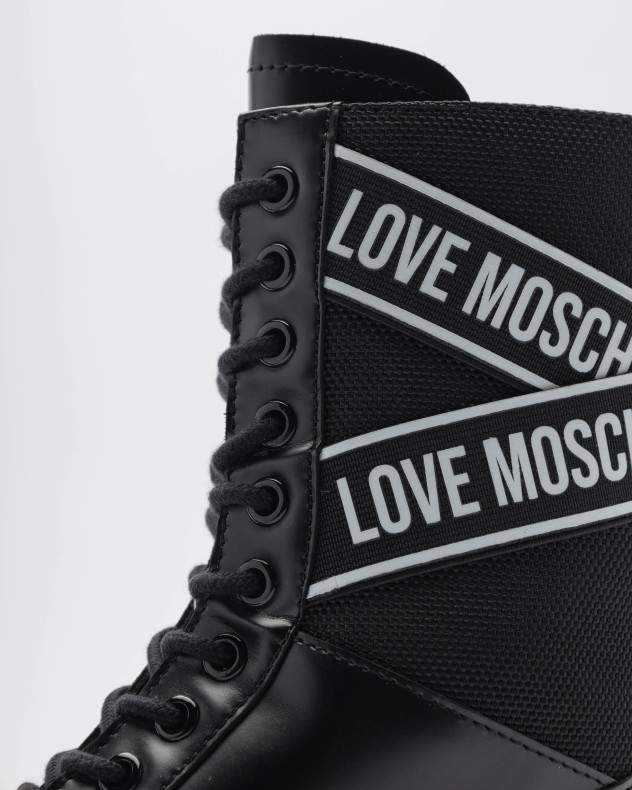 Botas Love Moschino
