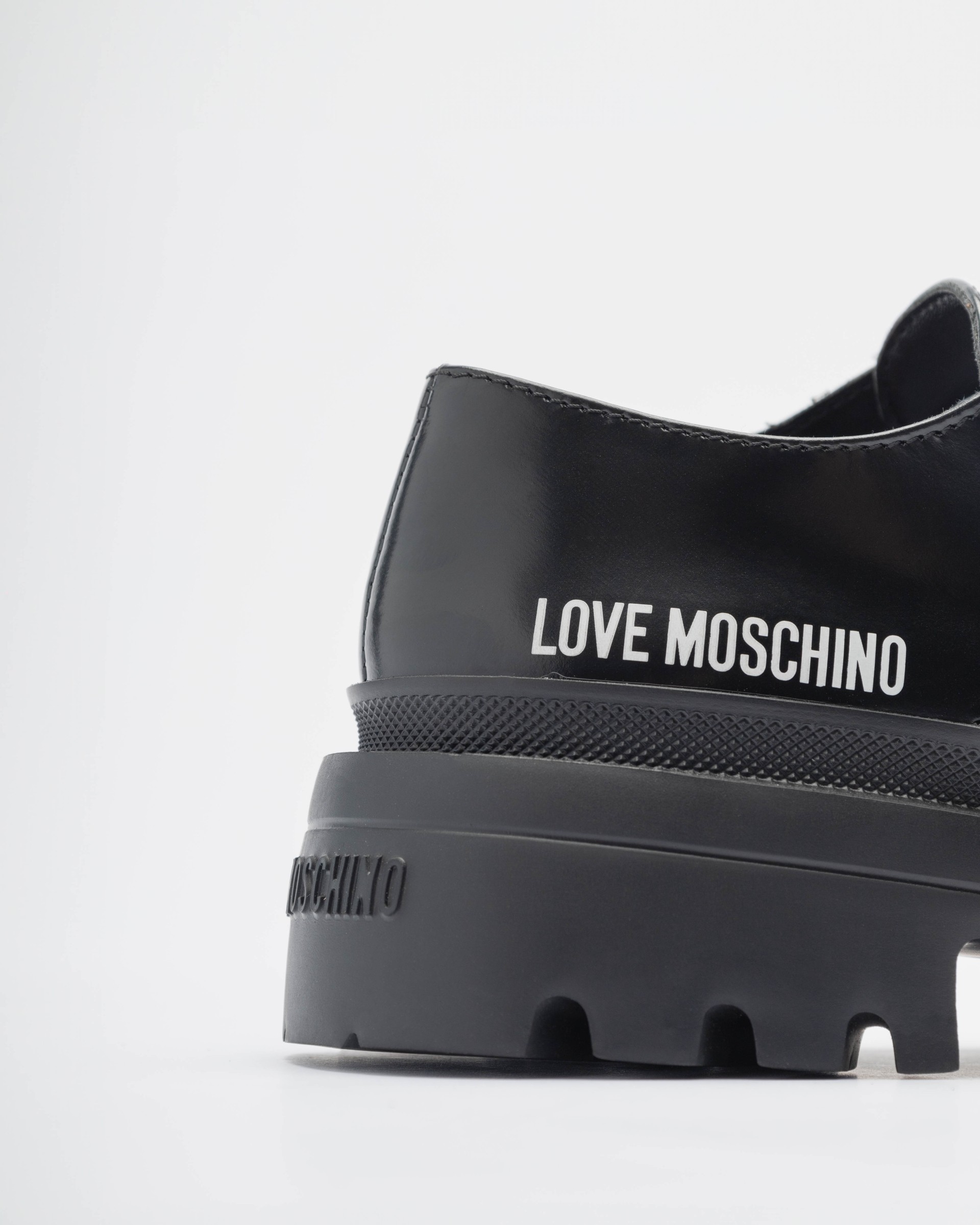 Sapatos derby Love Moschino