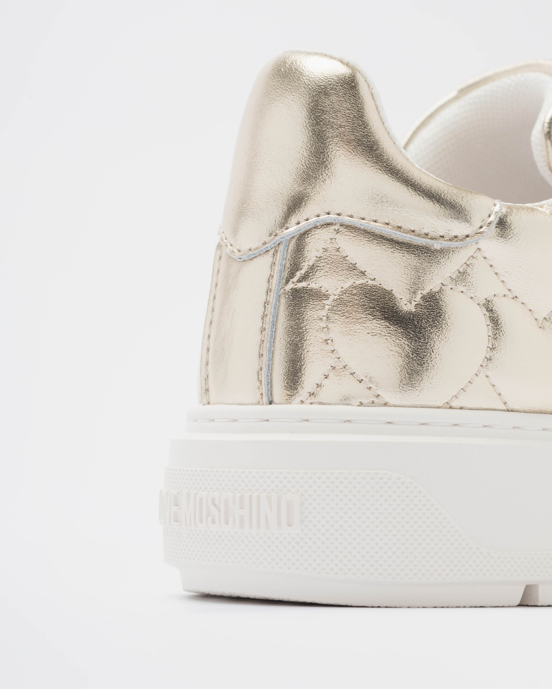 Sneakers Love Moschino