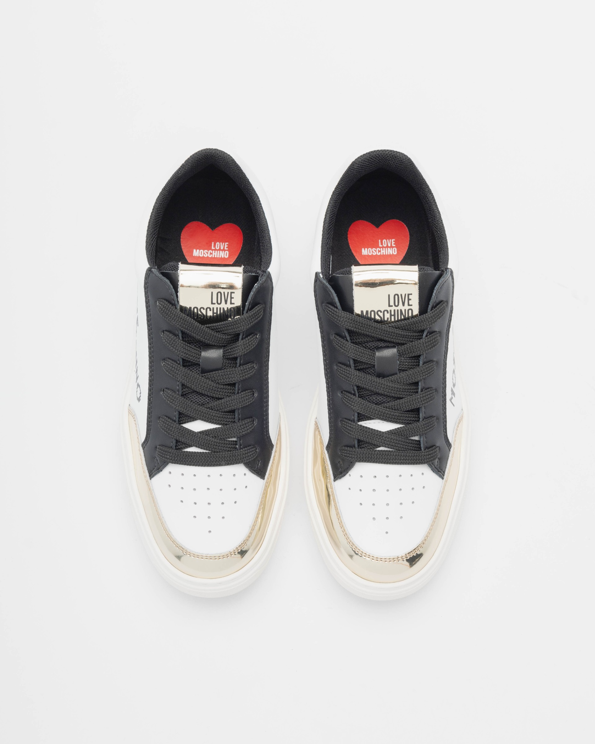 Sneakers Love Moschino