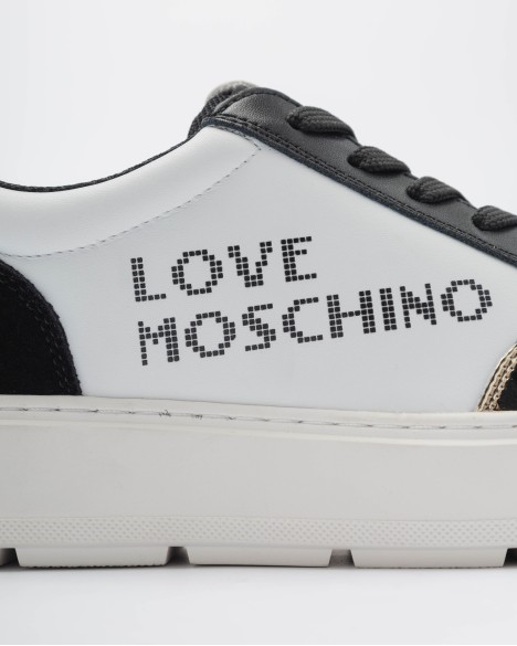 Baskets Love Moschino