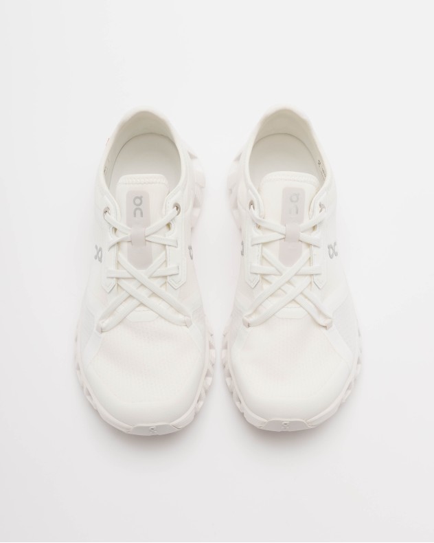 Witte sportschoenen On Running