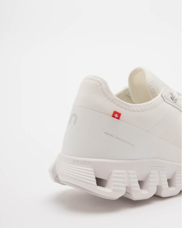 Baskettes blanches On Running