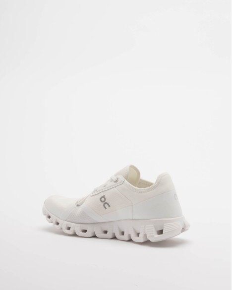 Baskettes blanches On Running