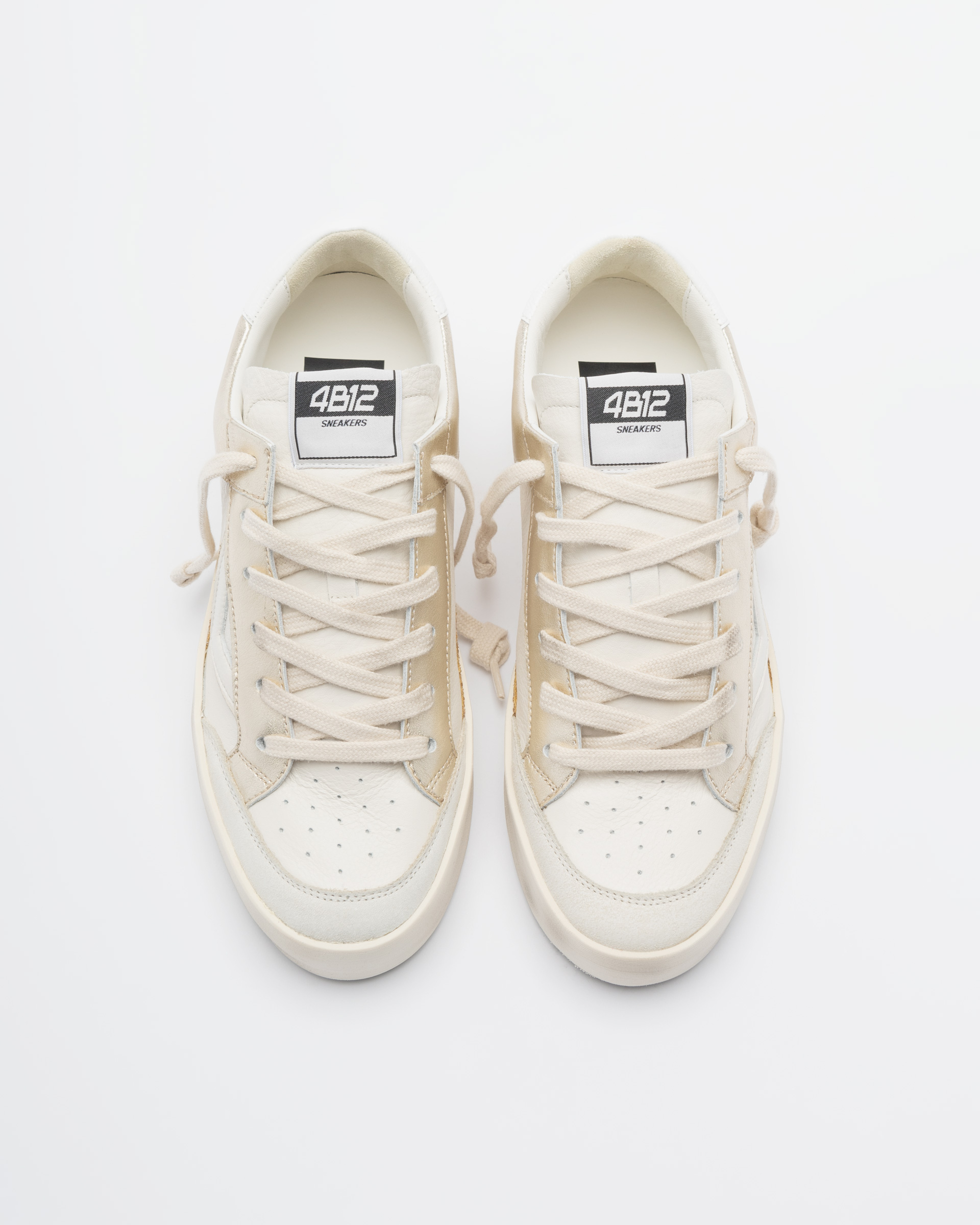Sapatilhas brancas 4B12