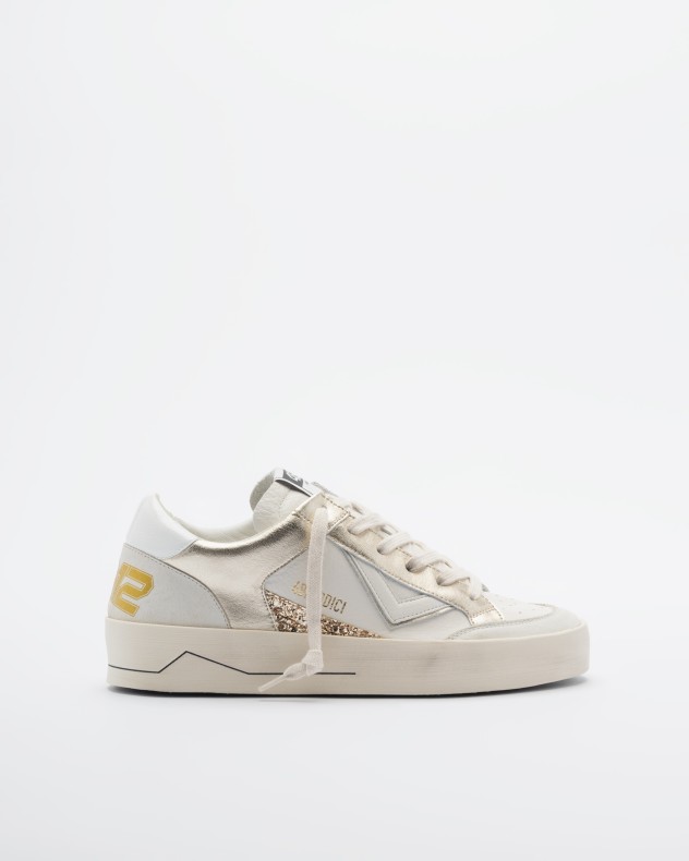 Witte sportschoenen 4B12