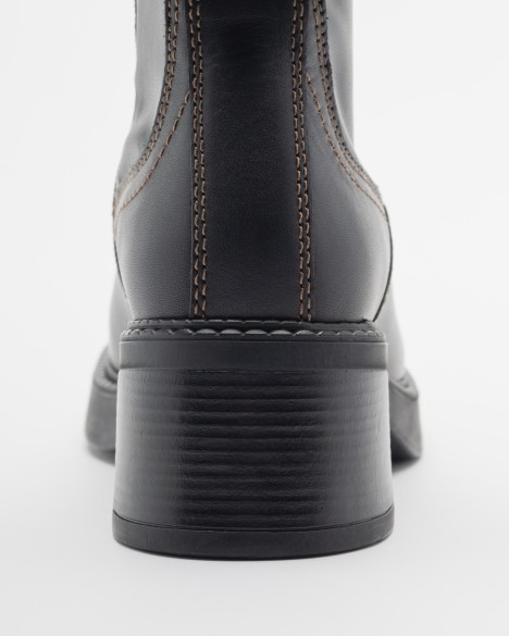 Stiefel E8 by Miista Stiefel E8 by Miista
