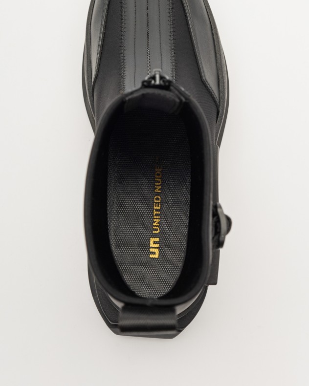 Botins United Nude