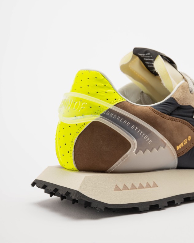 Sneakers Run Of
