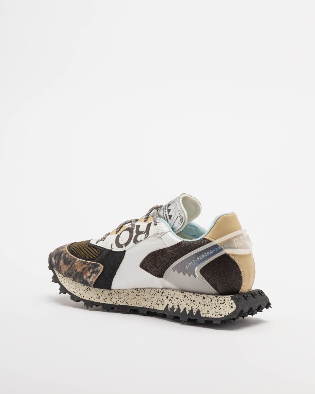 Sneakers Run Of