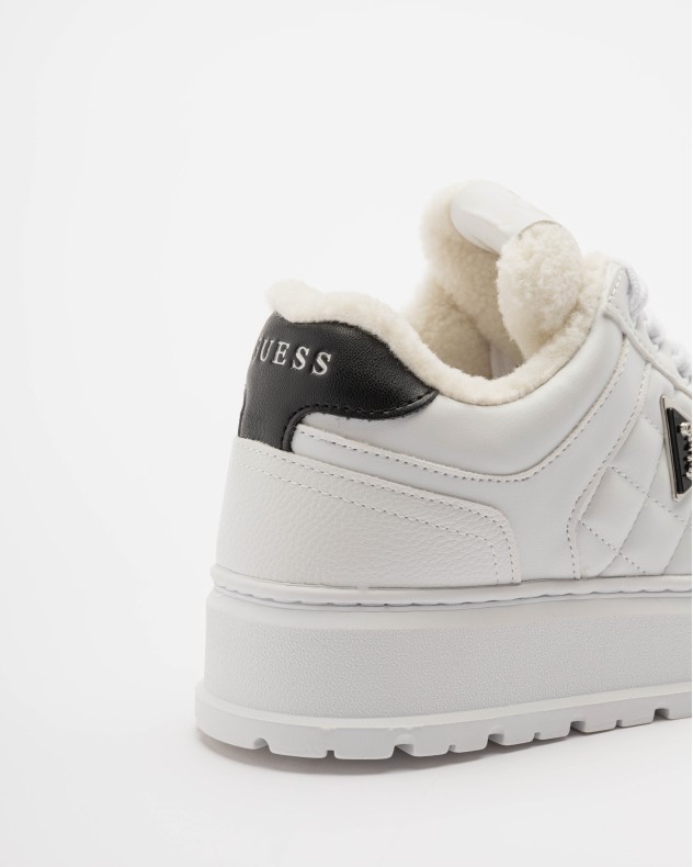 Baskettes blanches Guess