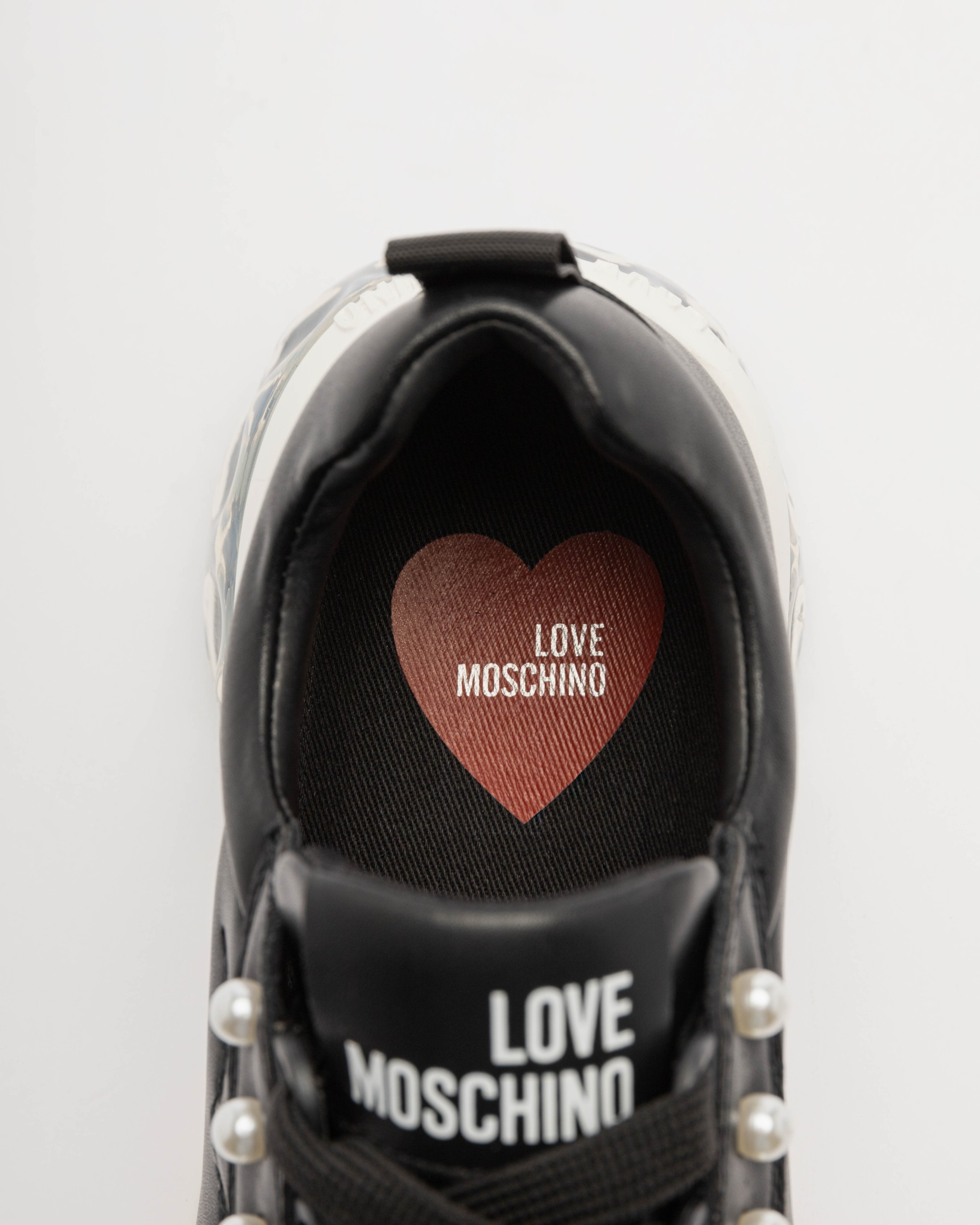 Sneakers Love Moschino