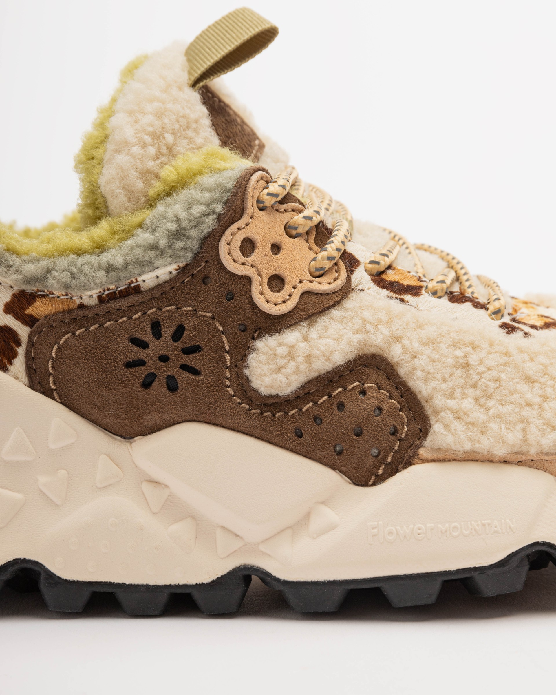 Sneakers Flower Mountain